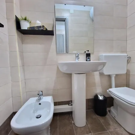 Apartment Con Parcheggio Gratuito Naples